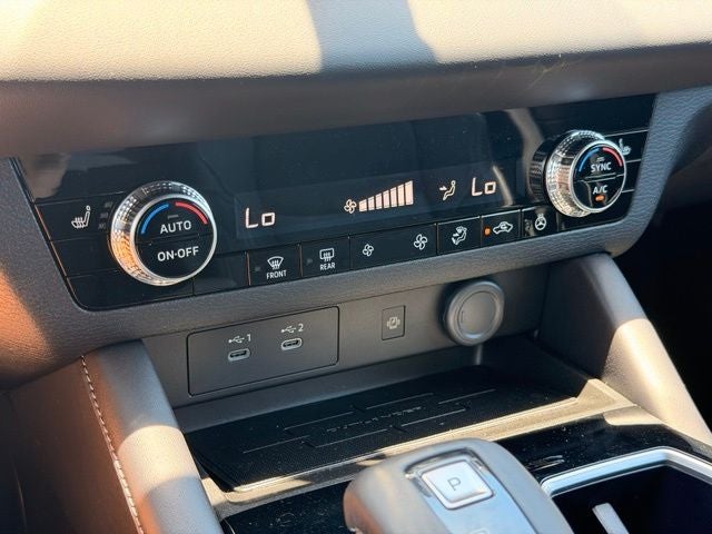 2026 Mitsubishi Outlander LE