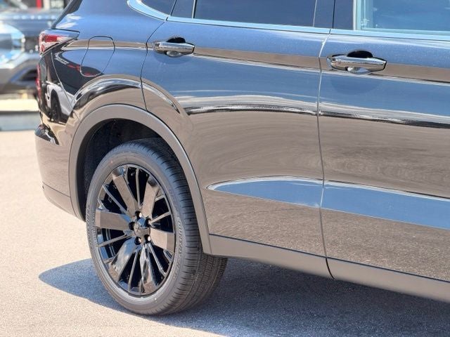 2026 Mitsubishi Outlander LE