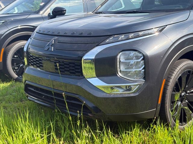 2026 Mitsubishi Outlander LE