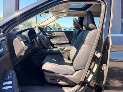 2026 Mitsubishi Outlander SE