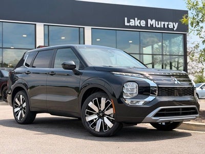 2026 Mitsubishi Outlander SE