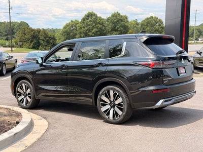 2026 Mitsubishi Outlander SE