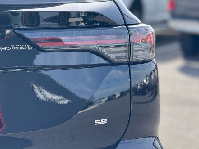 2026 Mitsubishi Outlander Base