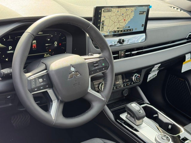 2026 Mitsubishi Outlander Base