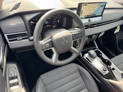 2026 Mitsubishi Outlander Base