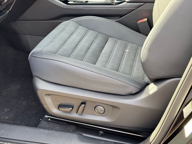 2026 Mitsubishi Outlander Base