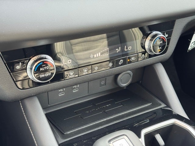 2026 Mitsubishi Outlander Base