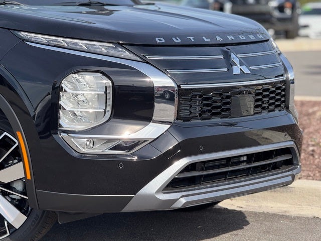 2026 Mitsubishi Outlander Base