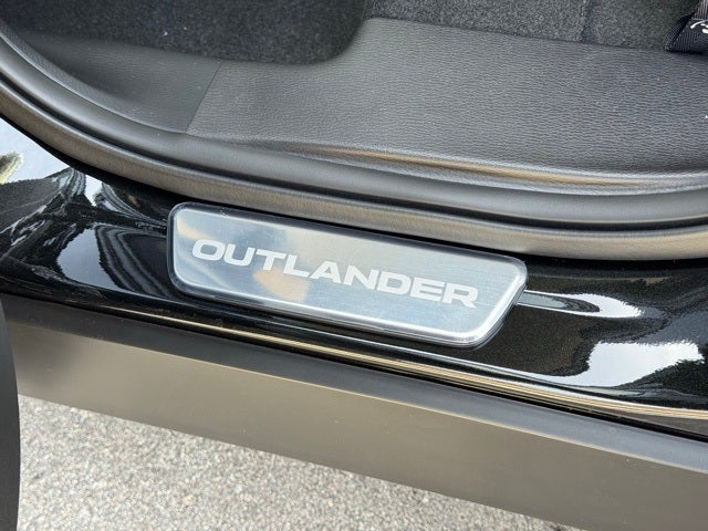 2026 Mitsubishi Outlander Base