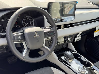 2026 Mitsubishi Outlander Base