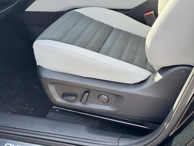 2026 Mitsubishi Outlander Base