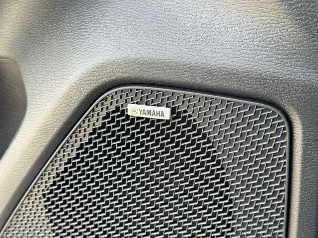 2026 Mitsubishi Outlander Base