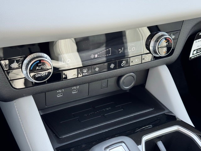 2026 Mitsubishi Outlander Base