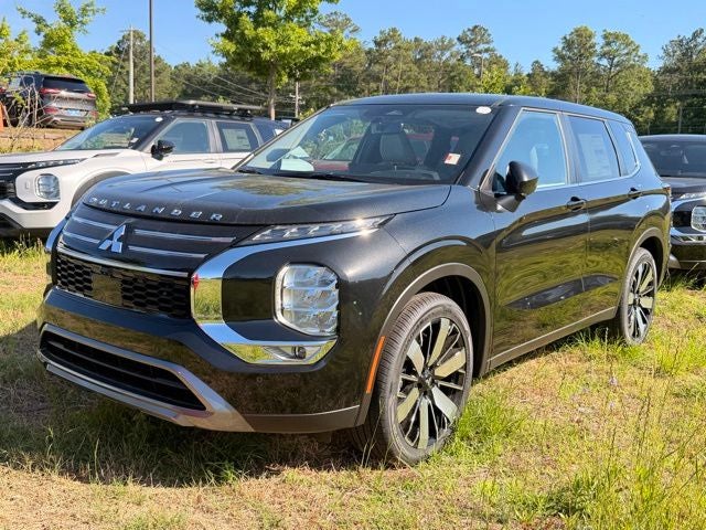 2026 Mitsubishi Outlander Base
