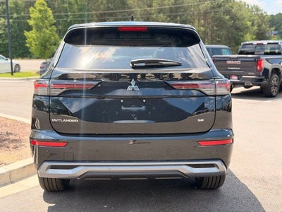 2026 Mitsubishi Outlander SE