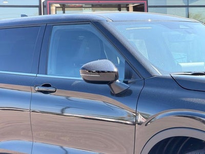2026 Mitsubishi Outlander LE