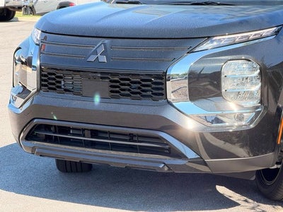 2026 Mitsubishi Outlander LE