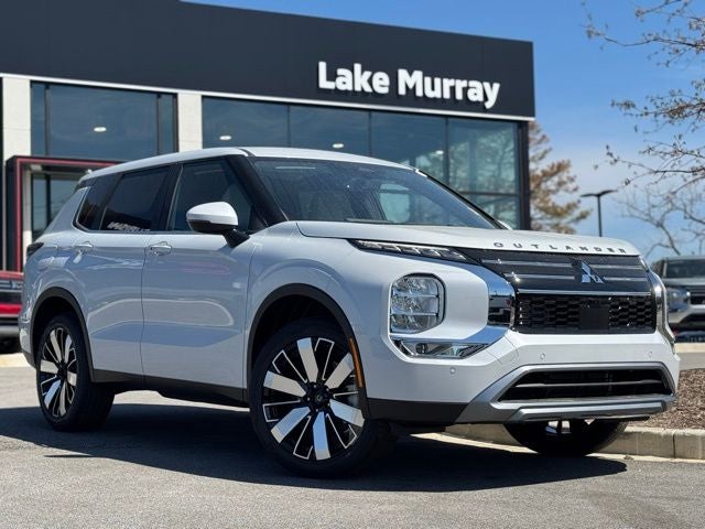 2026 Mitsubishi Outlander Base