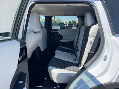 2026 Mitsubishi Outlander Base