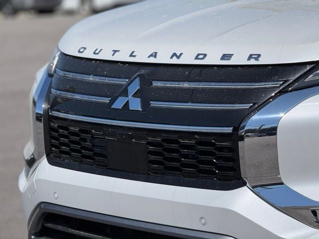 2026 Mitsubishi Outlander Base