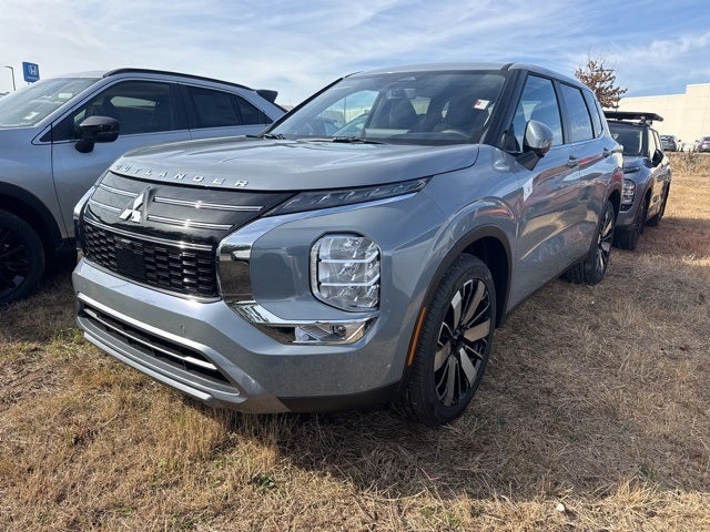 2026 Mitsubishi Outlander Base