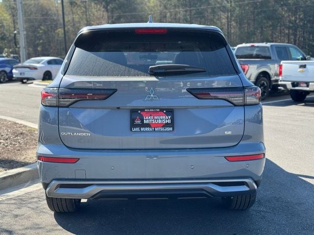 2026 Mitsubishi Outlander Base