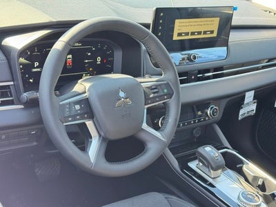 2026 Mitsubishi Outlander Base