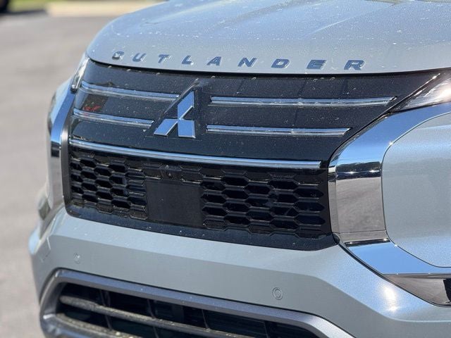 2026 Mitsubishi Outlander Base