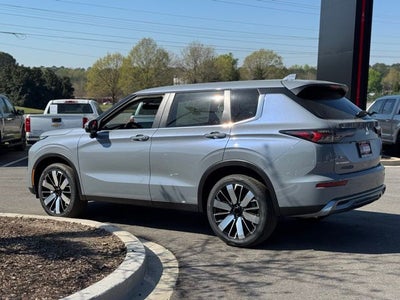 2026 Mitsubishi Outlander Base