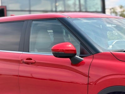 2026 Mitsubishi Outlander SE