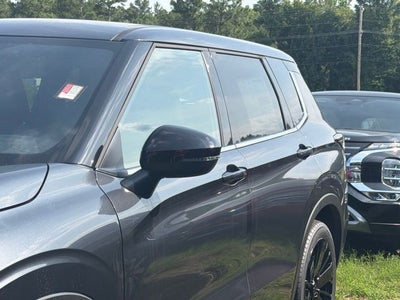 2026 Mitsubishi Outlander LE
