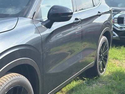 2026 Mitsubishi Outlander LE
