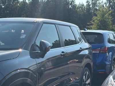 2026 Mitsubishi Outlander SE