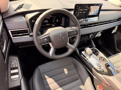2026 Mitsubishi Outlander SE