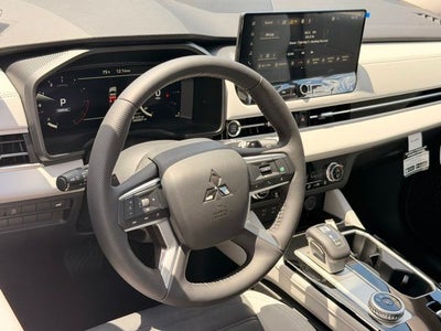 2026 Mitsubishi Outlander SE