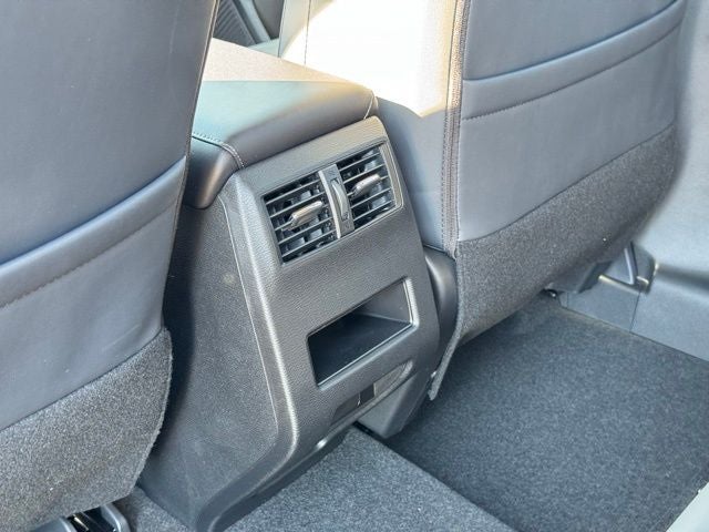 2026 Mitsubishi Outlander Base