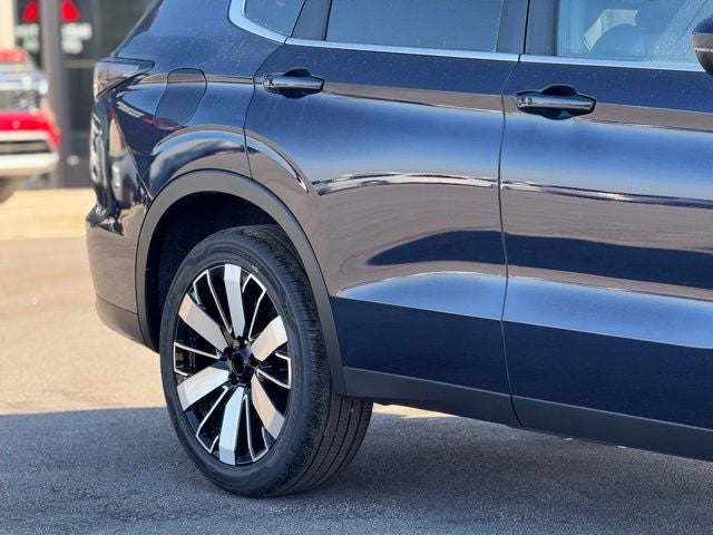 2026 Mitsubishi Outlander Base