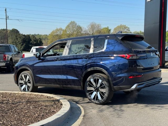 2026 Mitsubishi Outlander Base