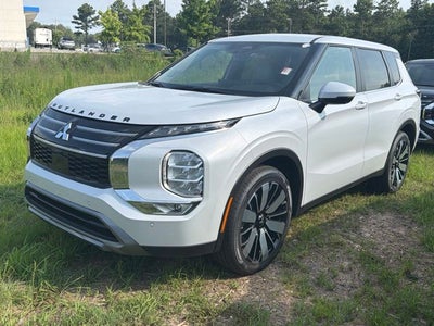 2026 Mitsubishi Outlander SE