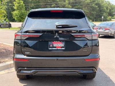 2026 Mitsubishi Outlander LE