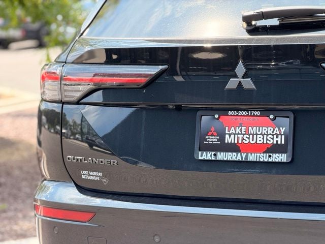 2026 Mitsubishi Outlander LE