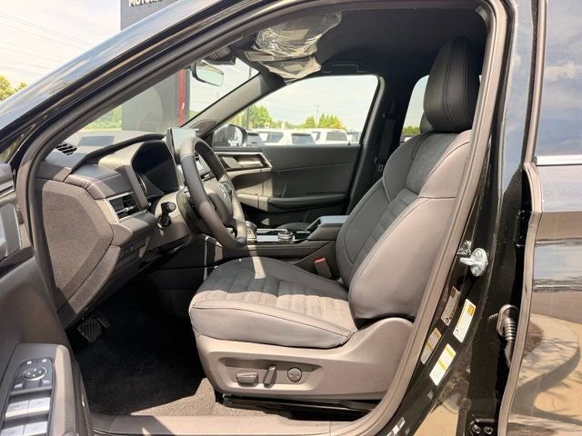 2026 Mitsubishi Outlander LE