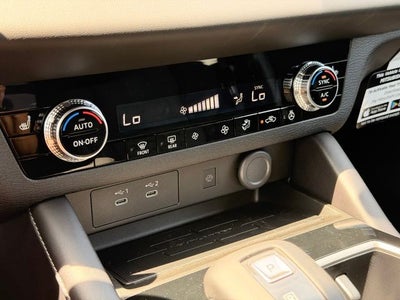 2026 Mitsubishi Outlander LE