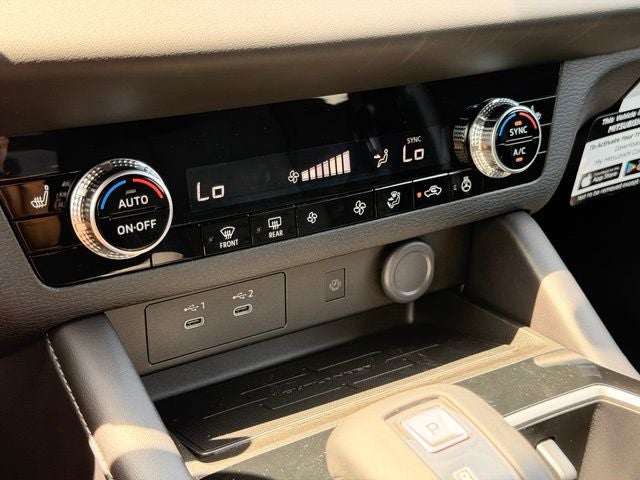 2026 Mitsubishi Outlander LE