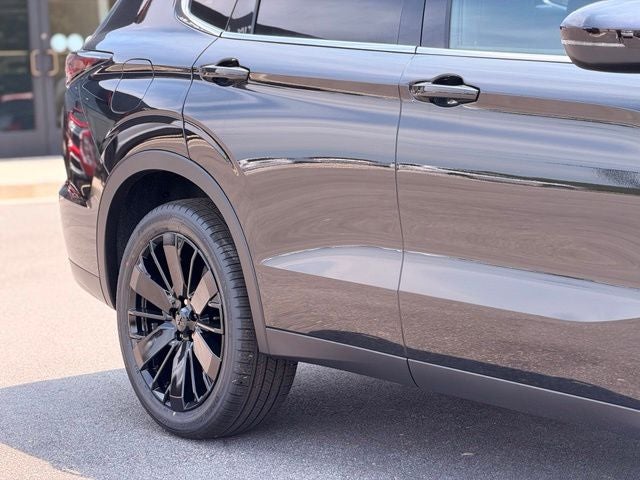 2026 Mitsubishi Outlander LE