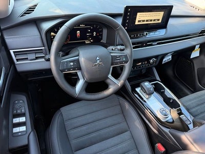 2026 Mitsubishi Outlander SE