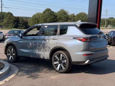 2026 Mitsubishi Outlander SE
