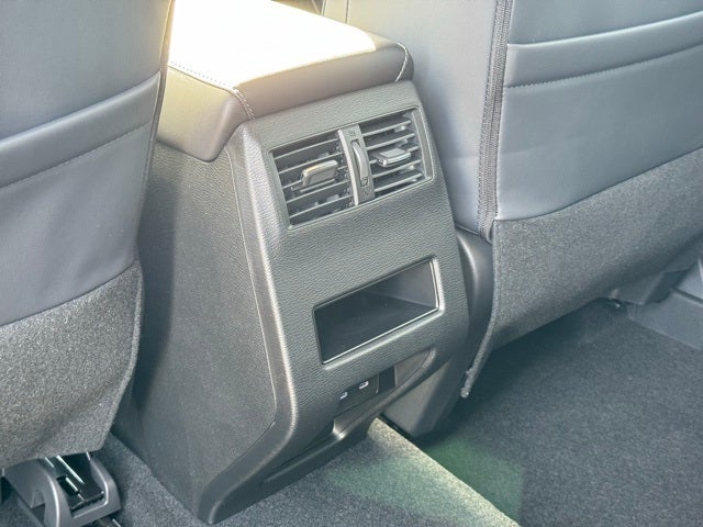 2026 Mitsubishi Outlander Base