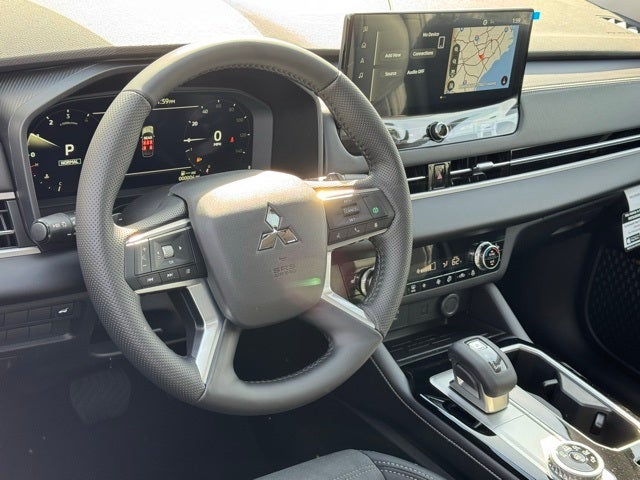 2026 Mitsubishi Outlander Base