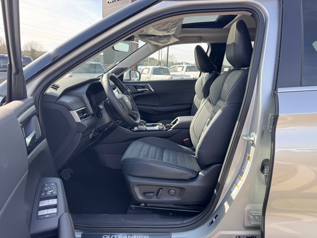 2026 Mitsubishi Outlander Base